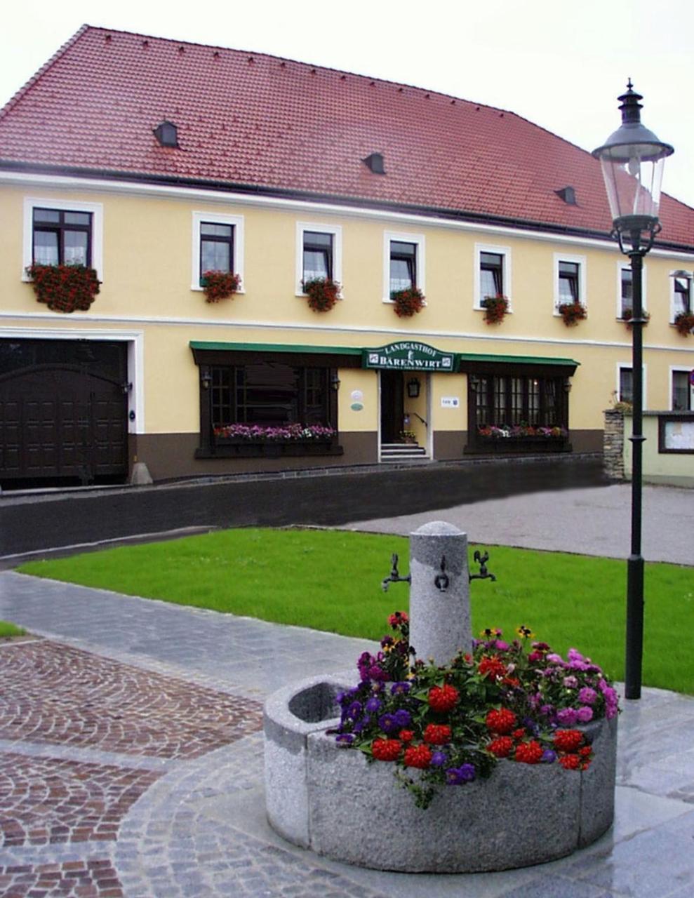 Landgasthof Barenwirt Petzenkirchen Exterior foto